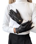 CHANEL Vintage CC Logo Turnlock Gloves #7.5 Black Gold Leather Accessory