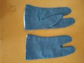 SECOND HAND: Three-fingered gloves made of white wool fabric, for medieval reenactment